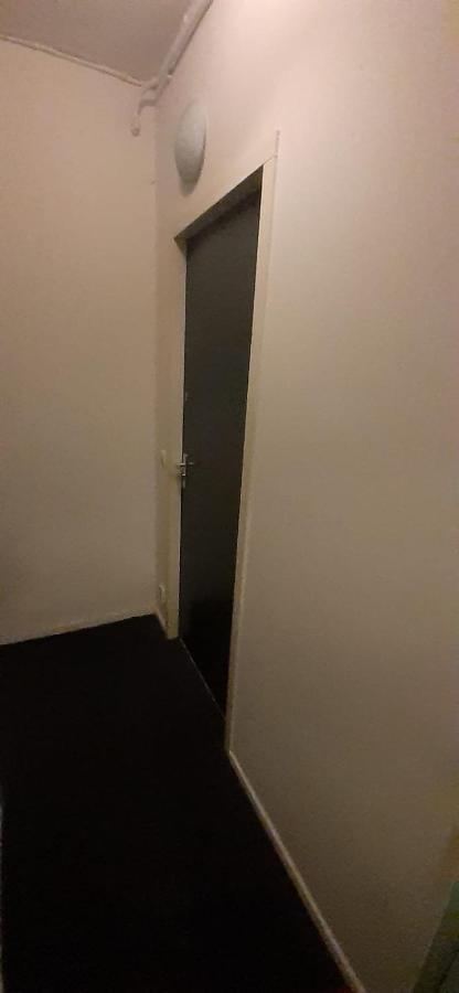 Charlotte, Not For Parties, Not A Hotel, Room With Shared Bathroom, No Kitchen Amsterdam Ngoại thất bức ảnh