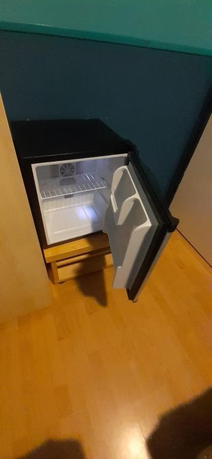 Charlotte, Not For Parties, Not A Hotel, Room With Shared Bathroom, No Kitchen Amsterdam Ngoại thất bức ảnh